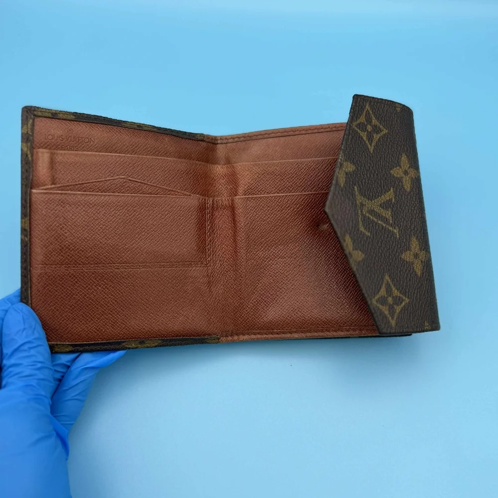Louis Vuitton Monogram Bifold Wallet - Picture 7 of 16